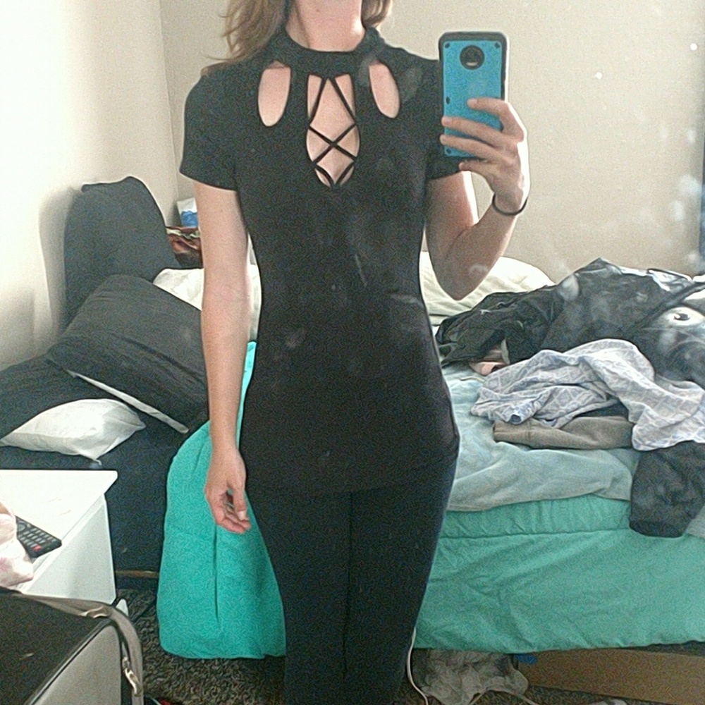 Black cutout top
